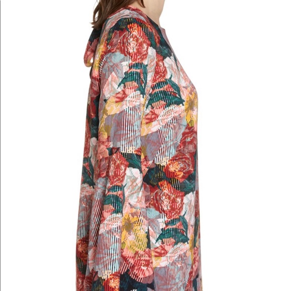 Halogen Bow Back Print Flare Sleeve Tunic, Size Small - Picture 4 of 4